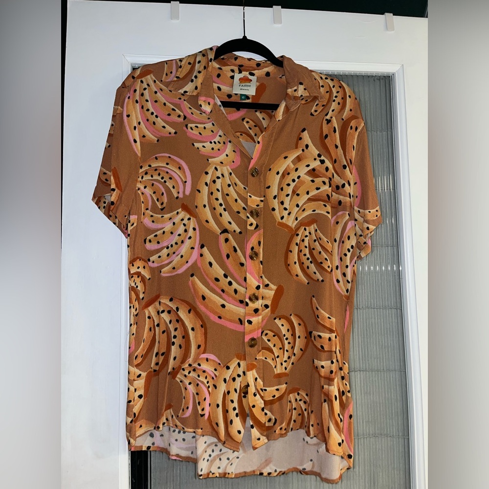 Farm Rio banana short sleeve button down, size xs